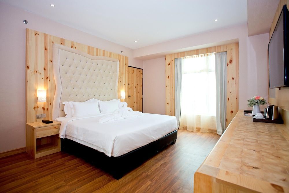 Vouk Hotel Suites Superior Double Room - Leisure Only