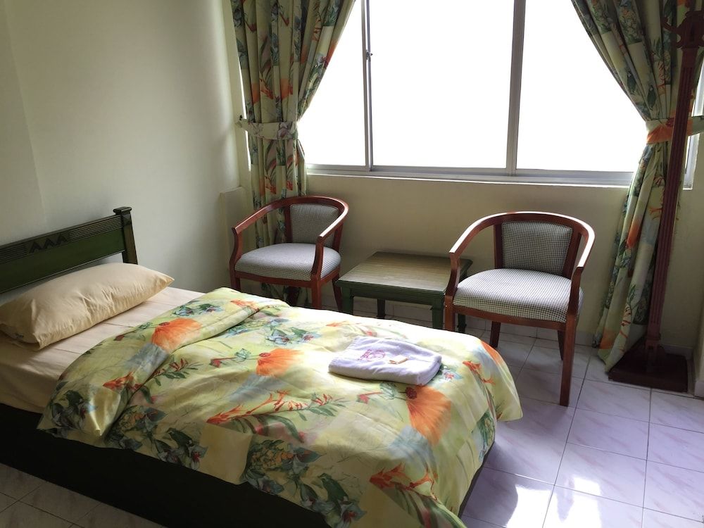 International House Deluxe Room 4