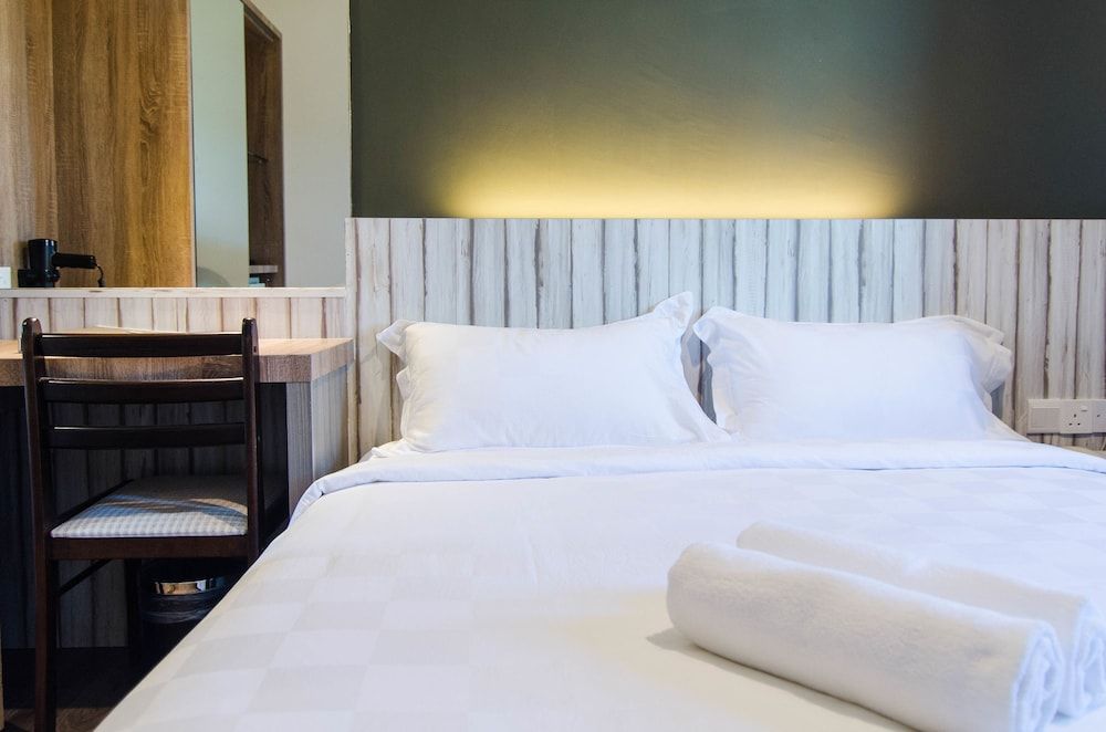 Mornington Hotel Soon Choon Standard Queen Room