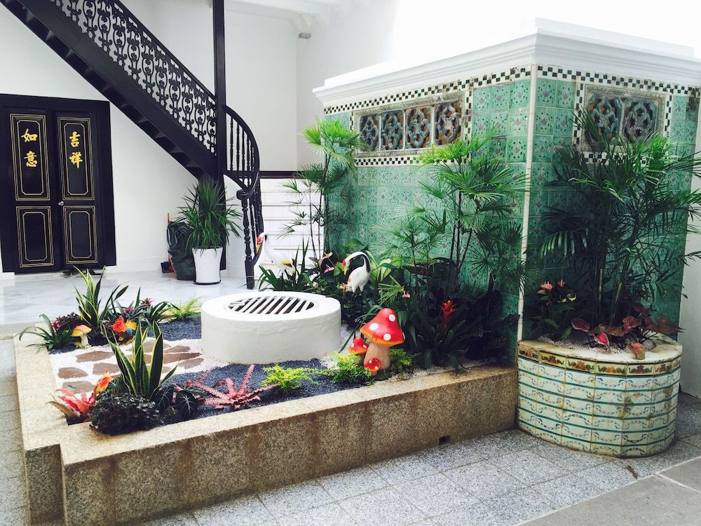 undefined Heeren Palm Suites 7