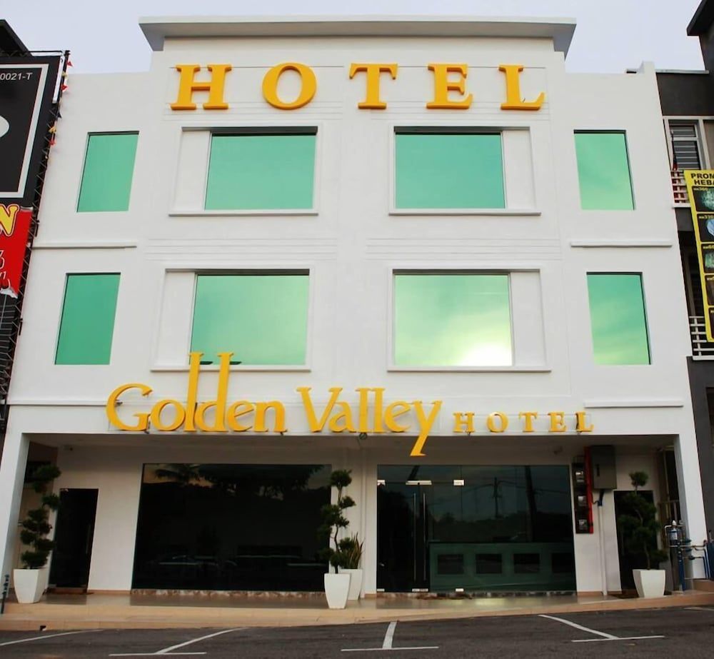undefined Golden Valley Hotel 7