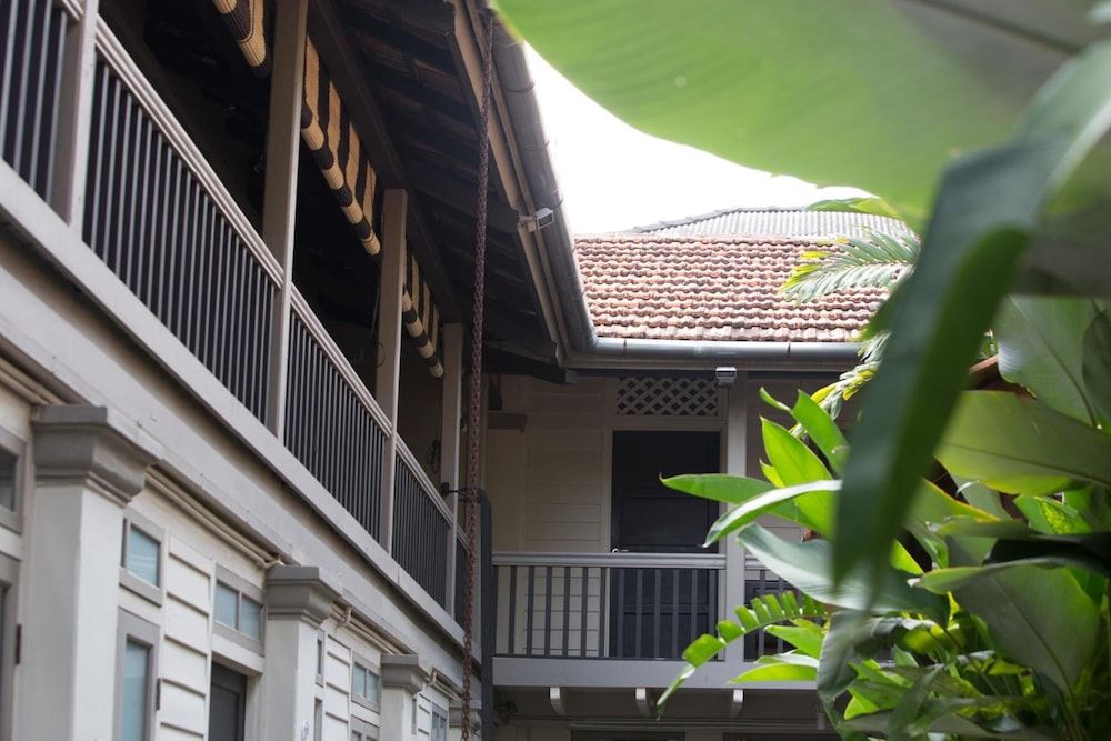 undefined Muntri Mews 3