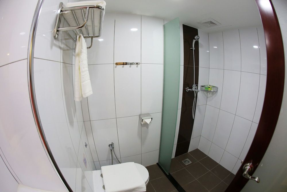 City Garden Hotel Deluxe Double Room, Sea View 3