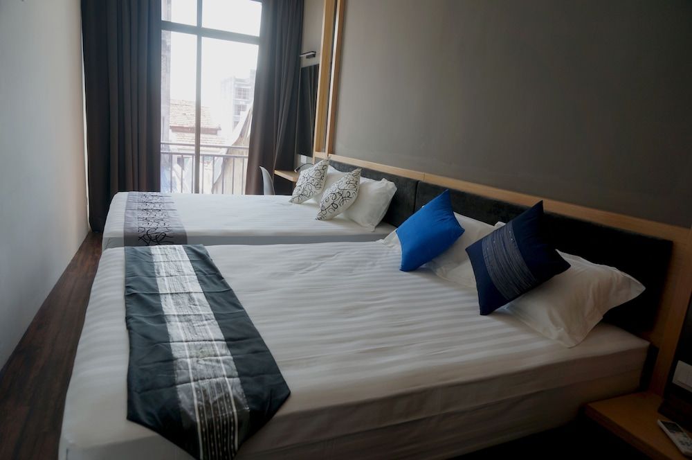 undefined B Street Hotel 2