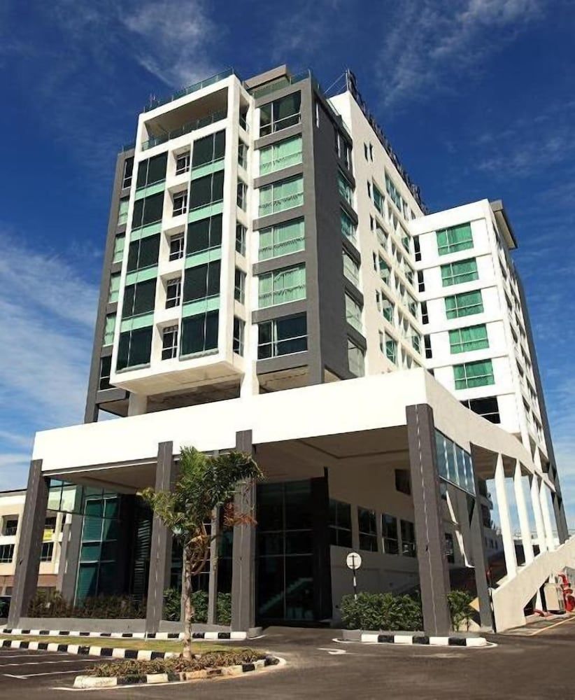 undefined Symphony Suites 4