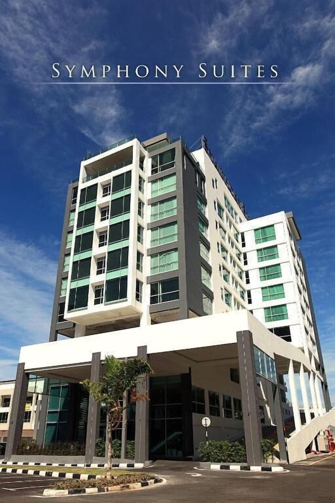 undefined Symphony Suites 3