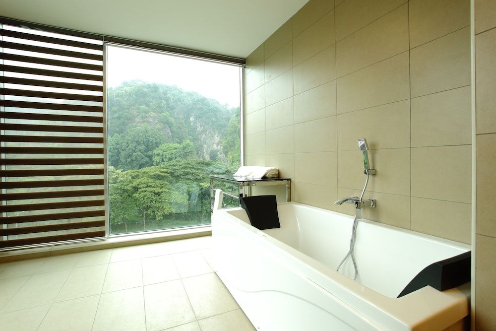 undefined Symphony Suites 7