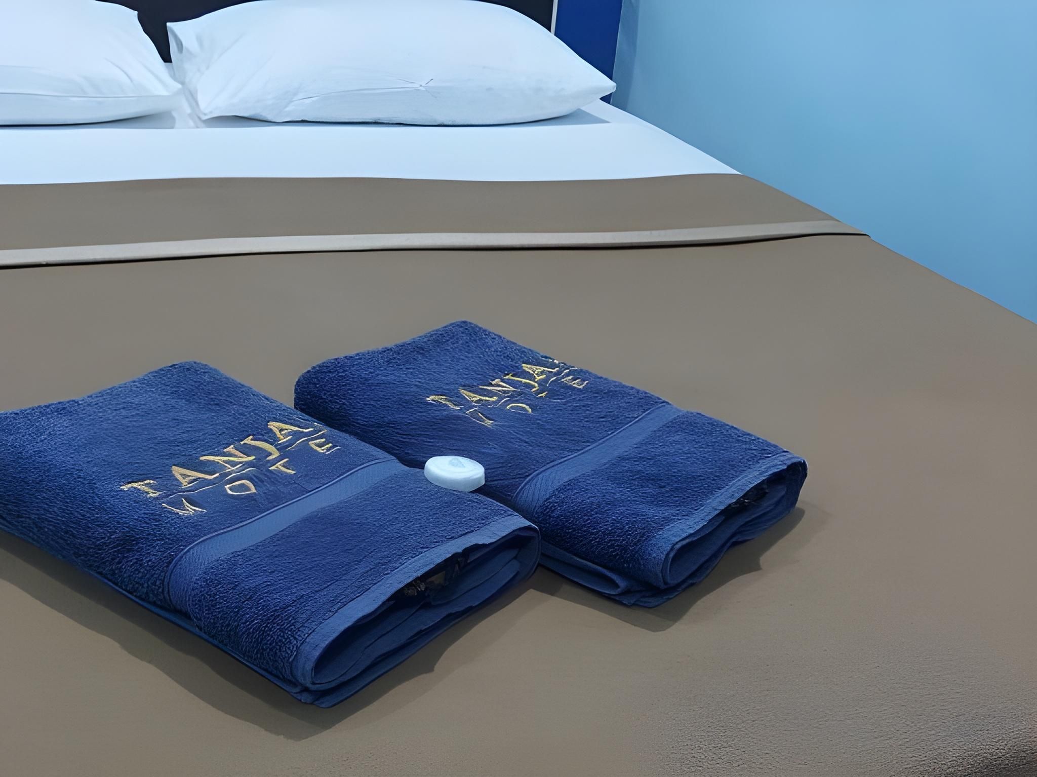 Tanjak Motel - Hostel Standard Double Room 4