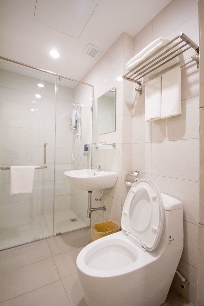 118 Hotel Macalister Standard Twin 3