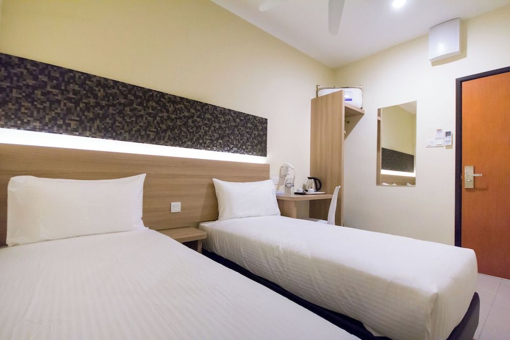 118 Hotel Macalister Standard Twin