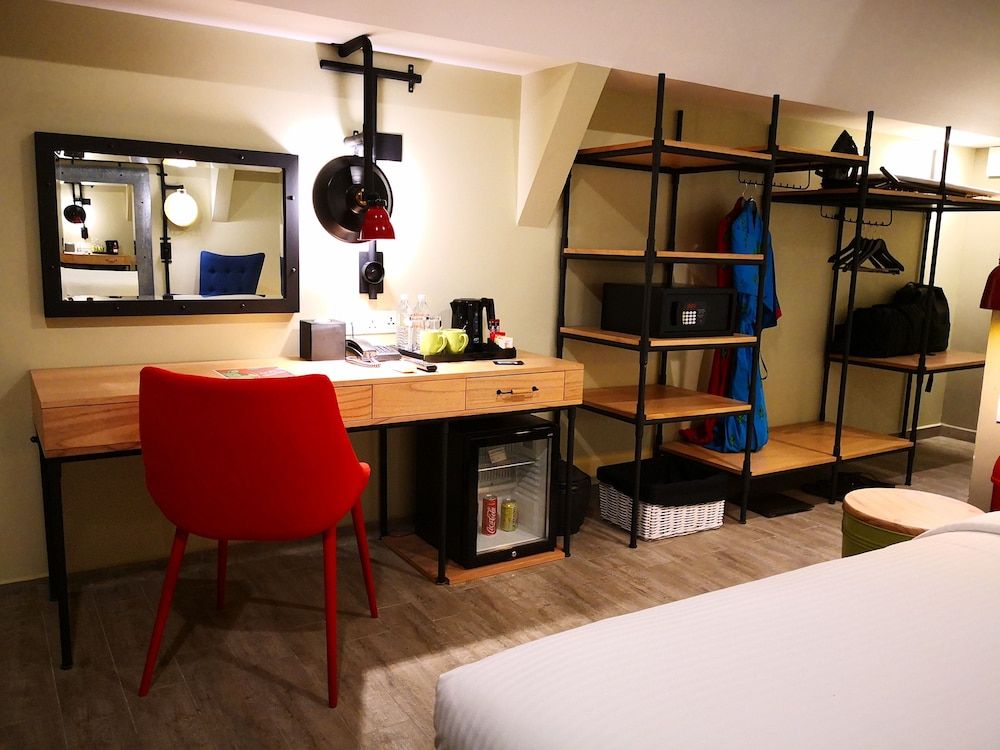 Dash Box Hotel Cyberjaya Dash Studio Twin (Garden View) 12