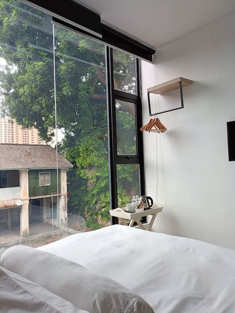 The Rucksack Caratel Standard Room, 1 Queen Bed 5