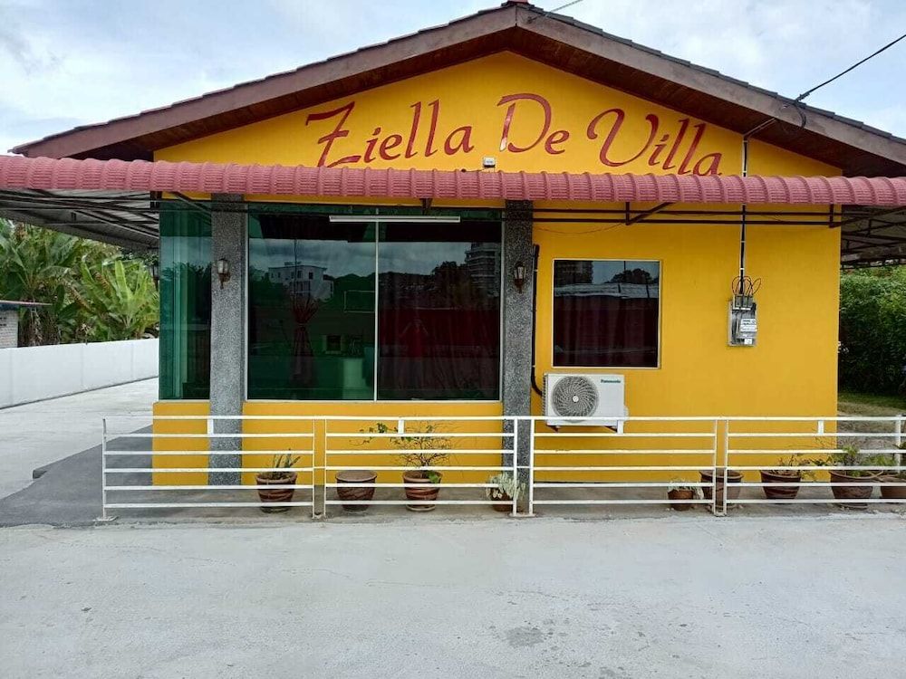 undefined Ziella De Villa 2
