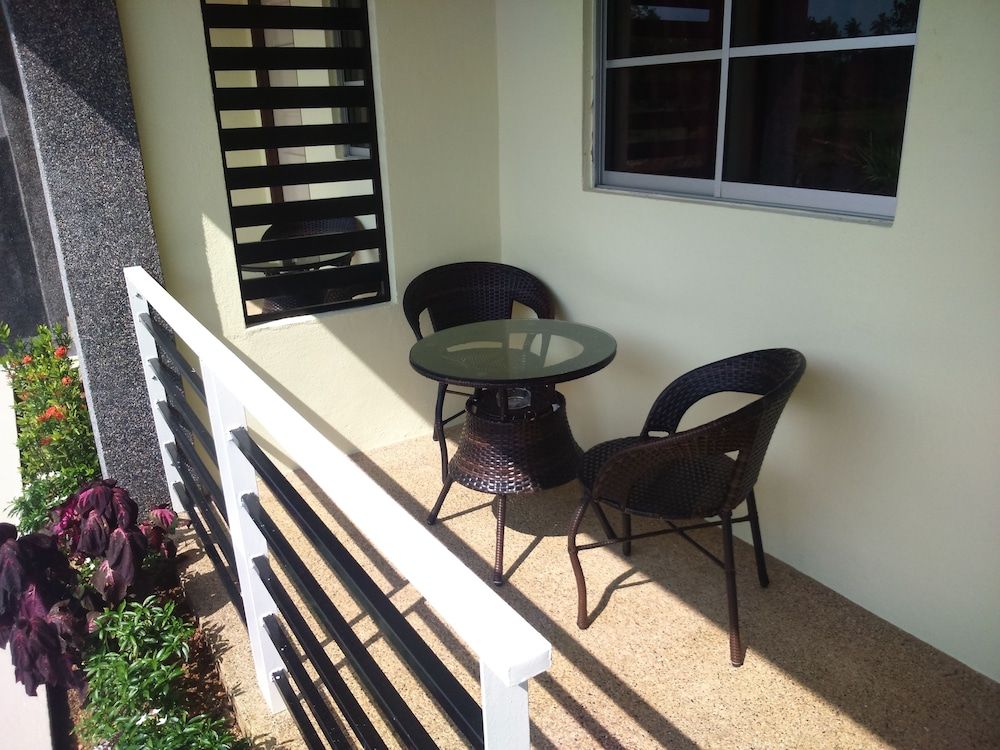 Ziella De Villa Standard Room 9