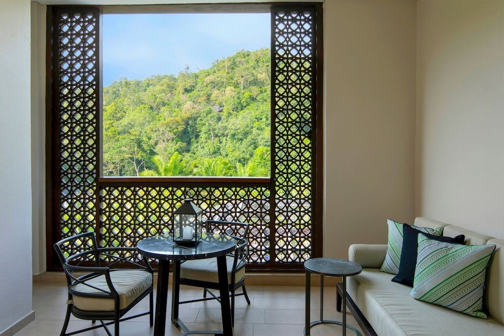 The St. Regis Langkawi Room, 1 King Bed (View) 4