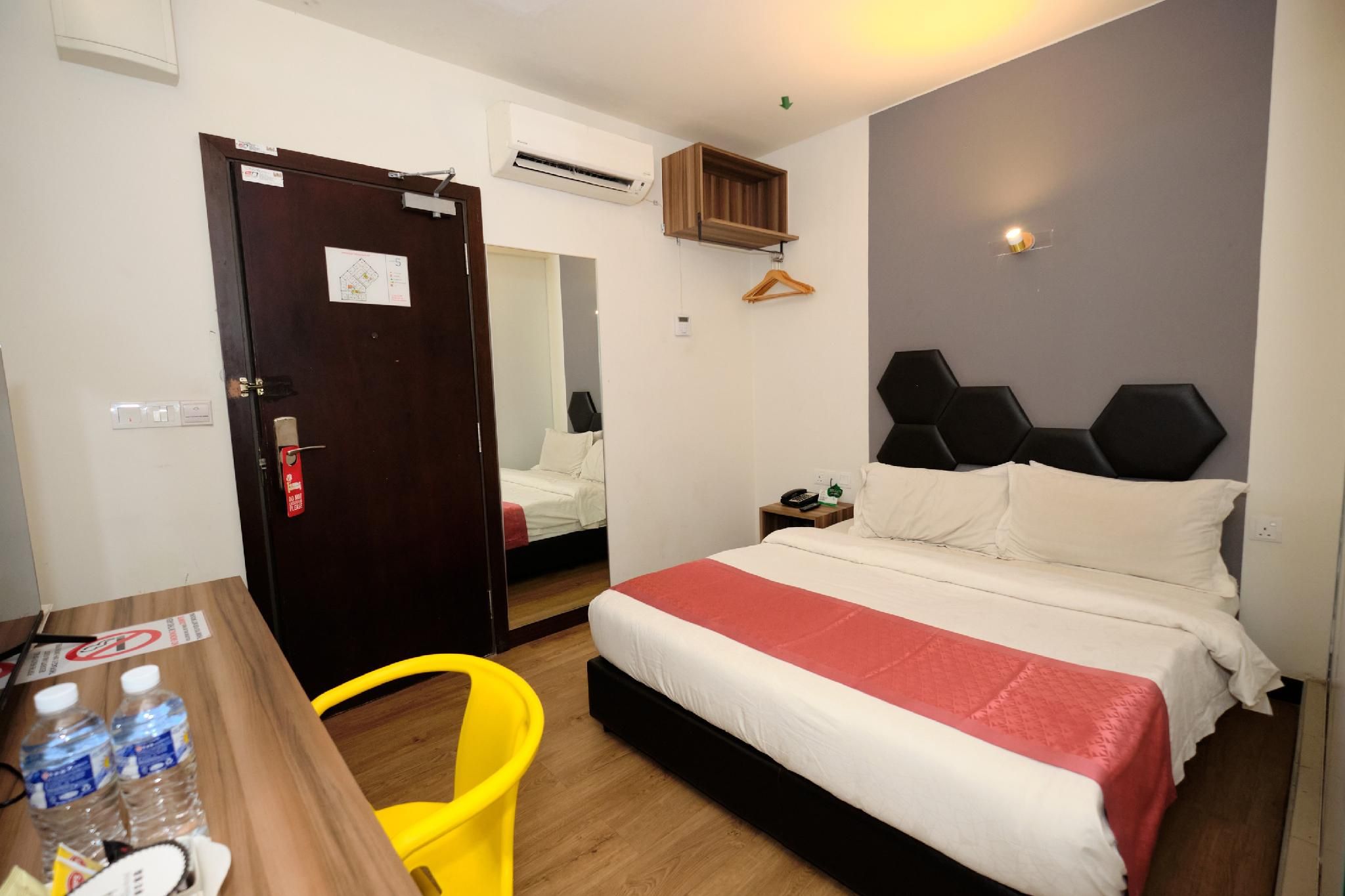 Standard Queen Without Window