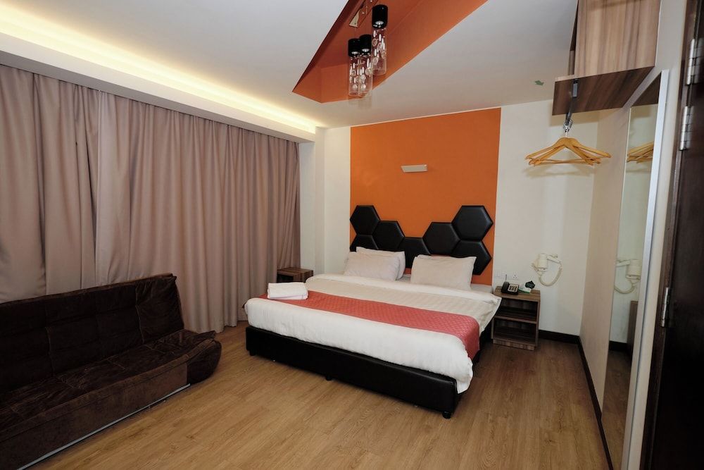 Deluxe Room, 1 King Bed