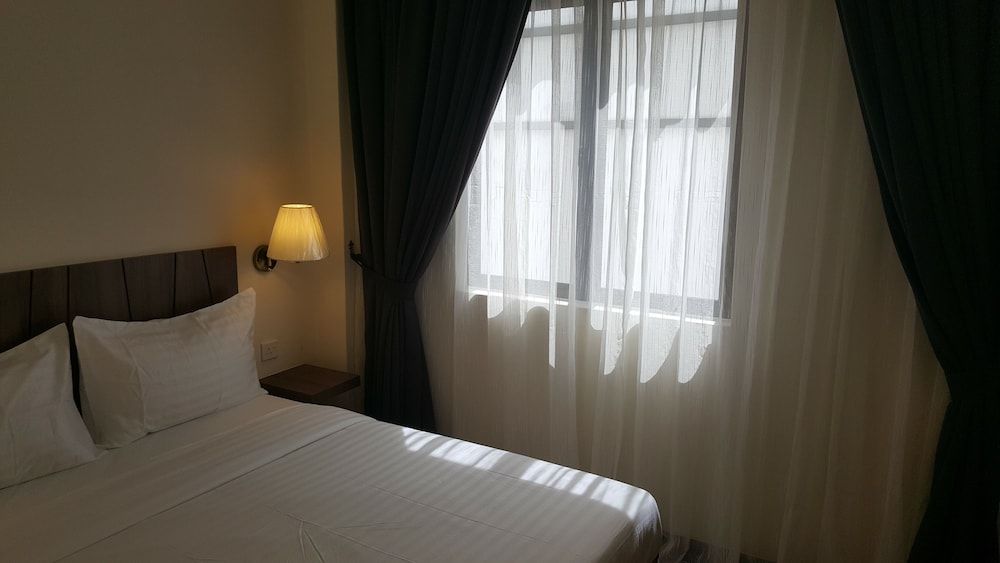 Queen Room