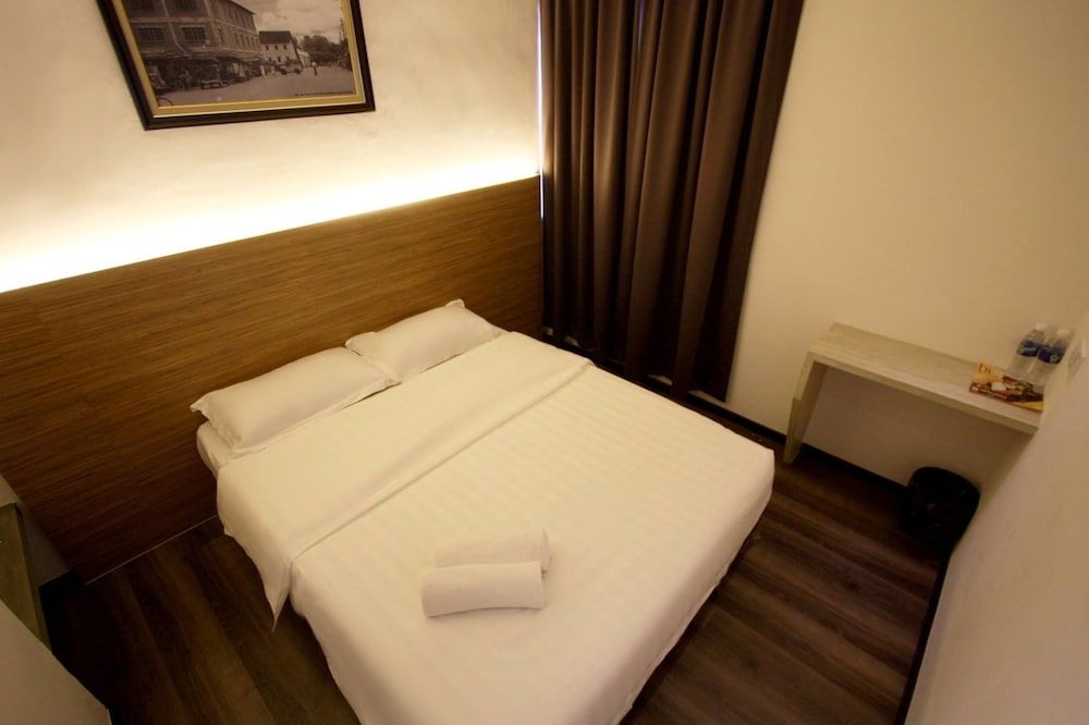 Place2Stay - Chinatown Double Standard Large