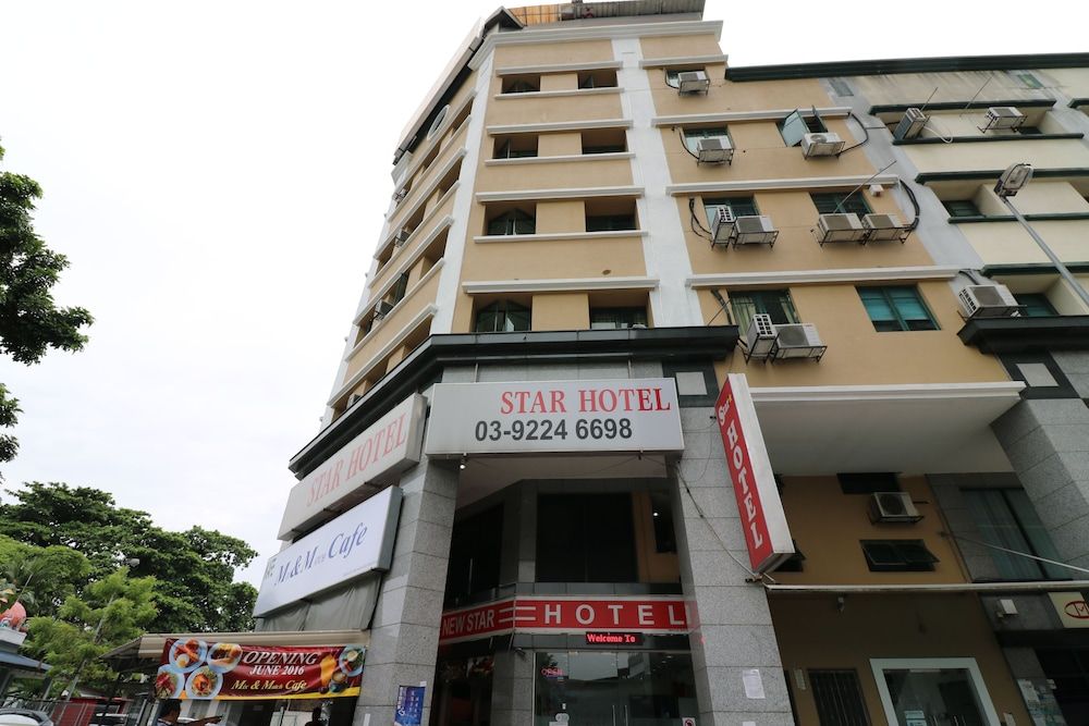 undefined First and New Star Hotel 6