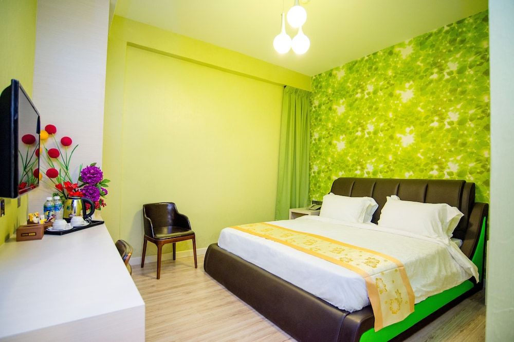 Hotel Shiki Deluxe King Room 4