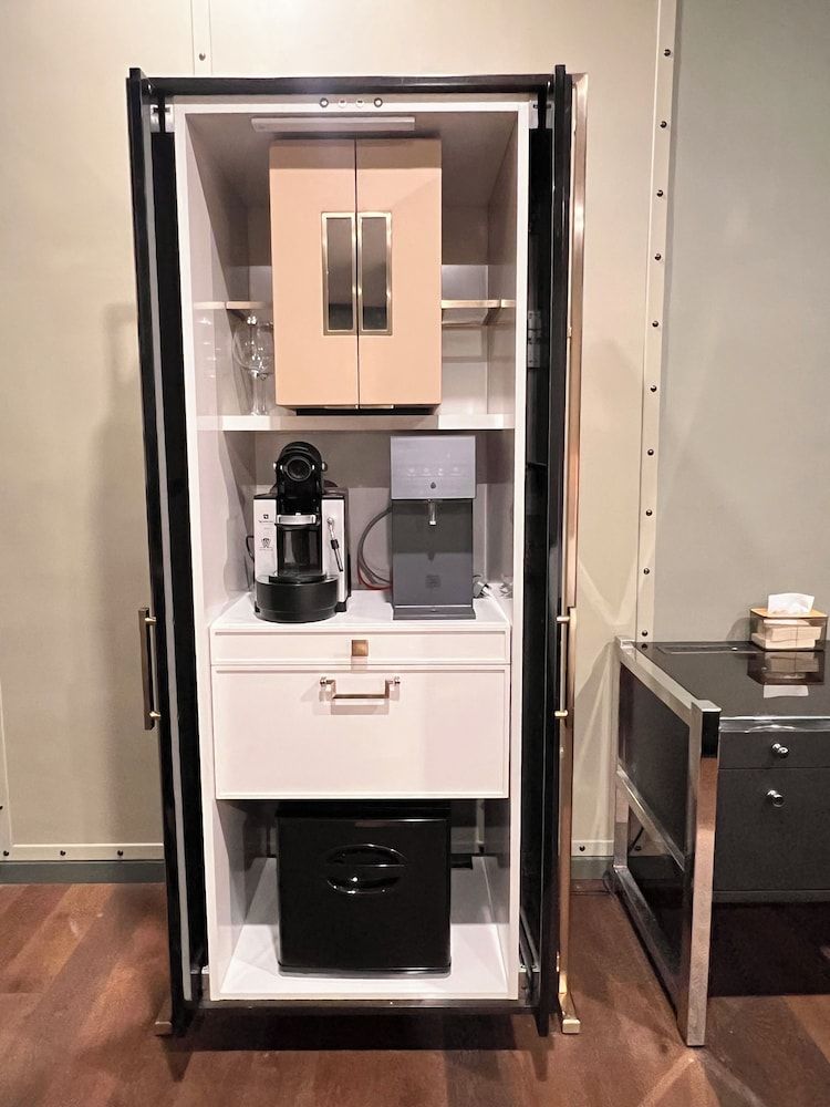 undefined Bedrock Hotel 9