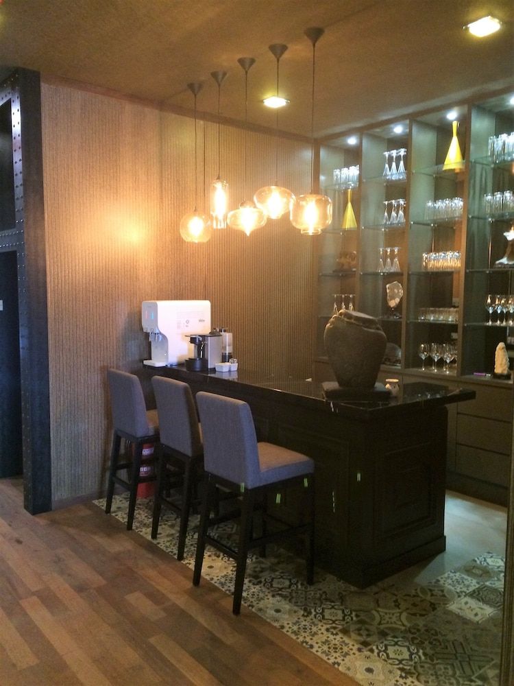 undefined Bedrock Hotel 10