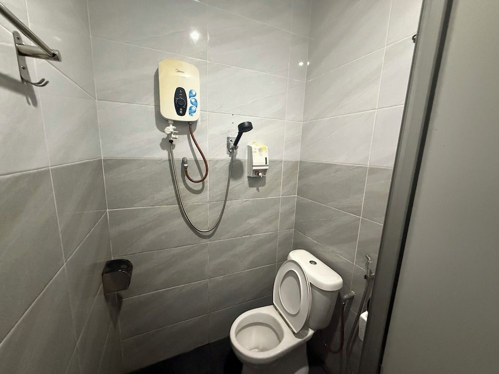 Tiong Nam Hotel Family Quadruple Room 3