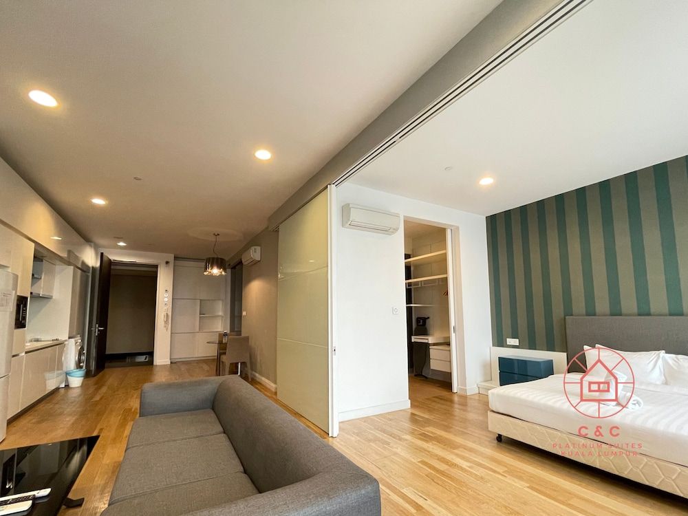 The Platinum Suites Deluxe Suite, 1 Bedroom 6