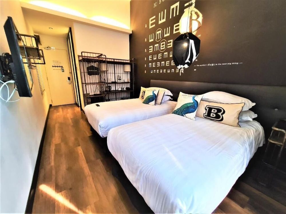 undefined M Boutique Station 18 3