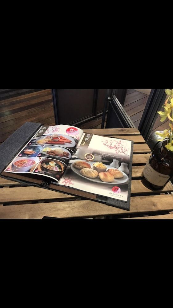 undefined M Boutique Station 18 9