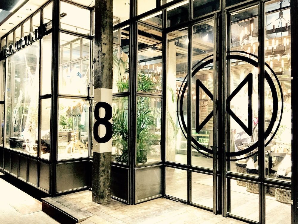 undefined M Boutique Station 18 7