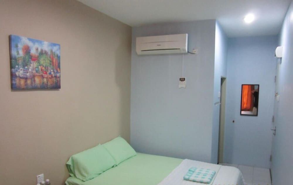 undefined Best Seven Motel 9