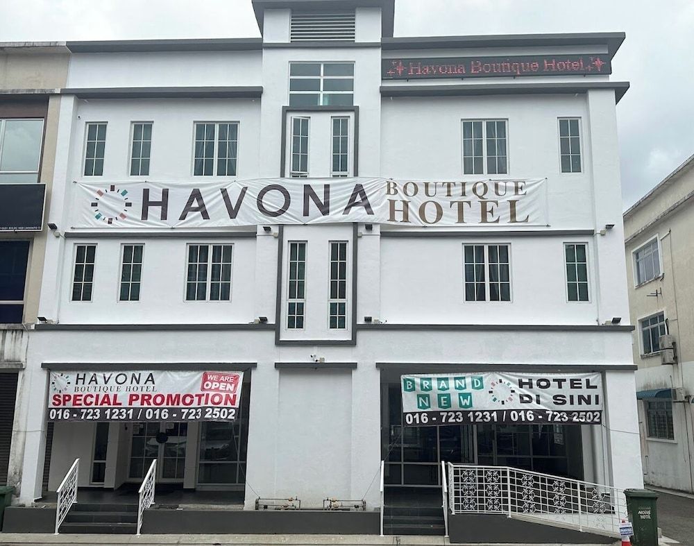undefined Havona Boutique Hotel at Mount Austin 2