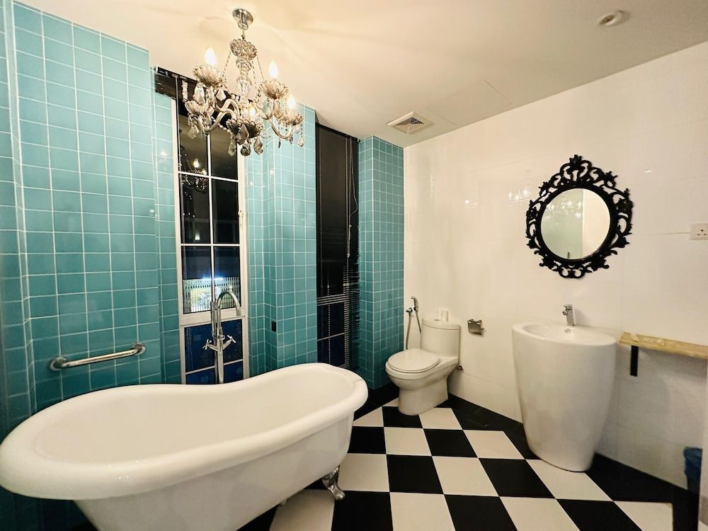 undefined Havona Boutique Hotel at Mount Austin 7