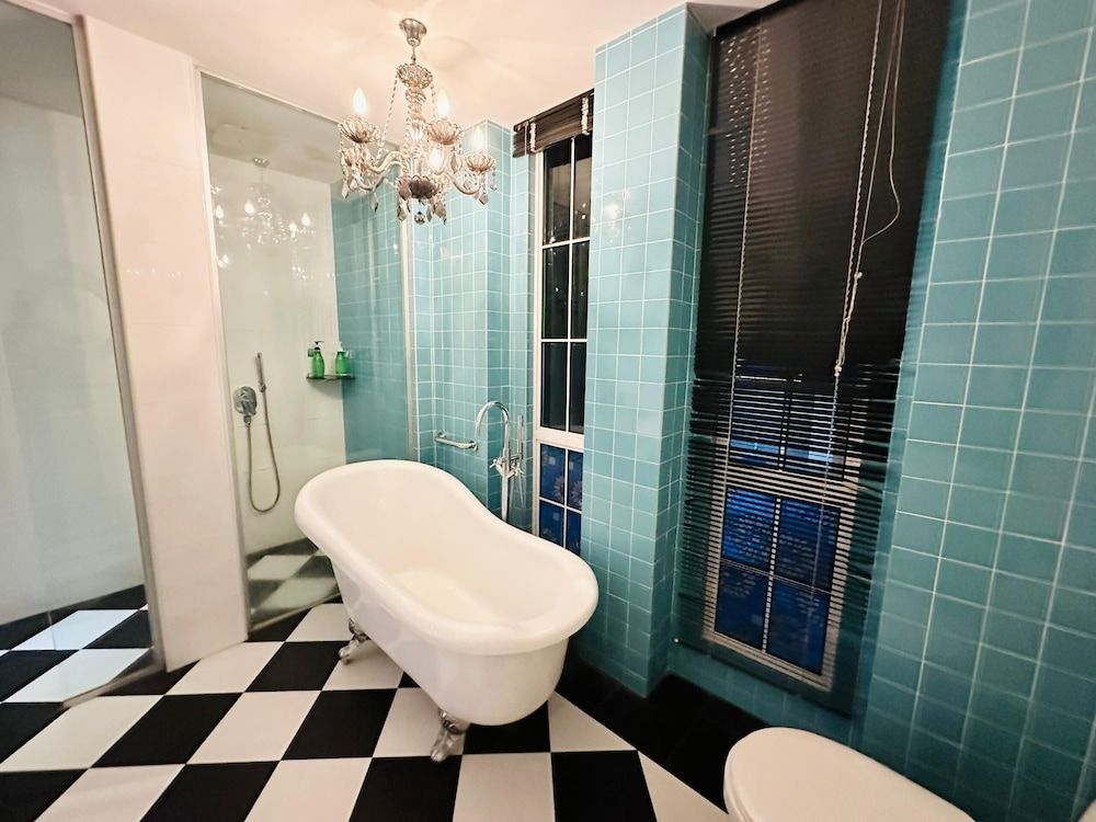 undefined Havona Boutique Hotel at Mount Austin 8