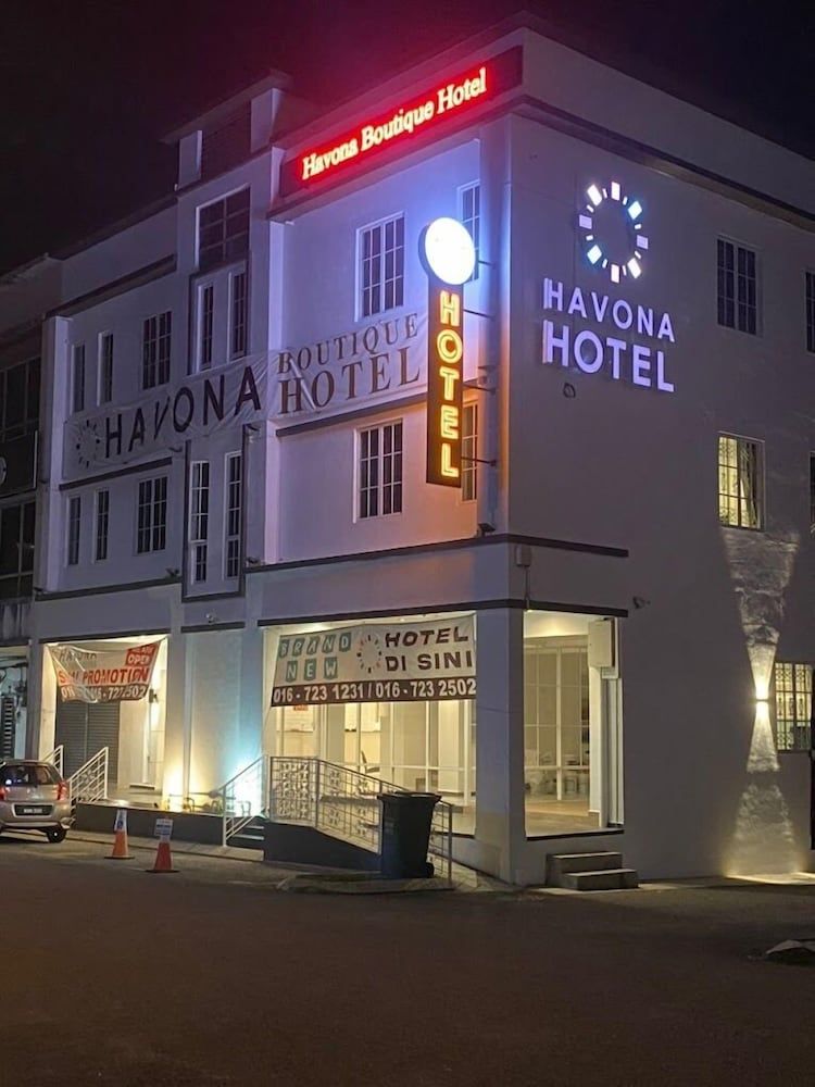 undefined Havona Boutique Hotel at Mount Austin 3