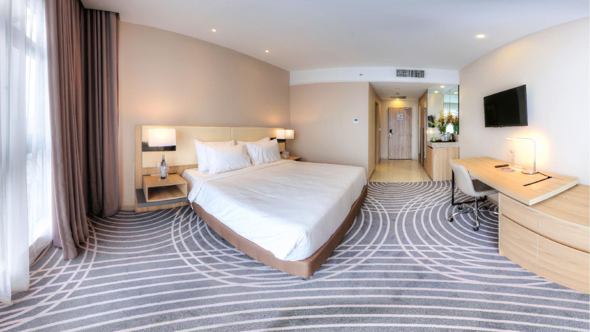 Deluxe King Room