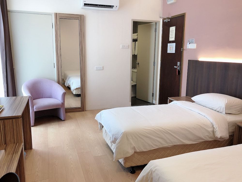Tumike Hotel Bentong Deluxe Triple Room 7