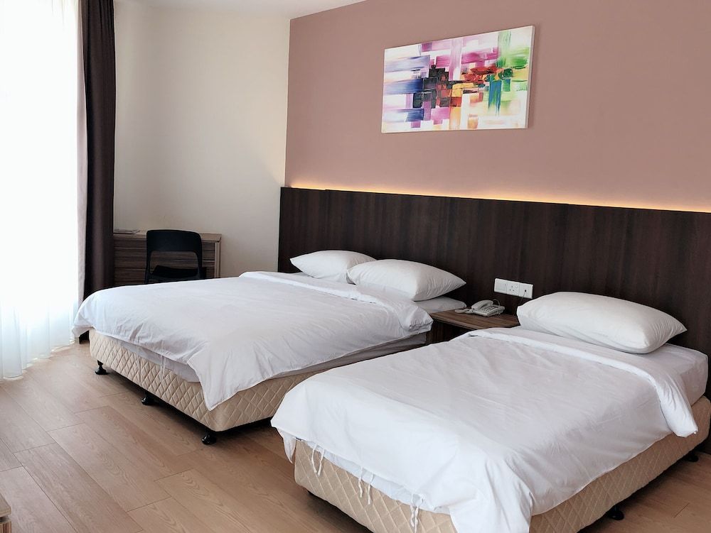 Tumike Hotel Bentong Deluxe Triple Room 2