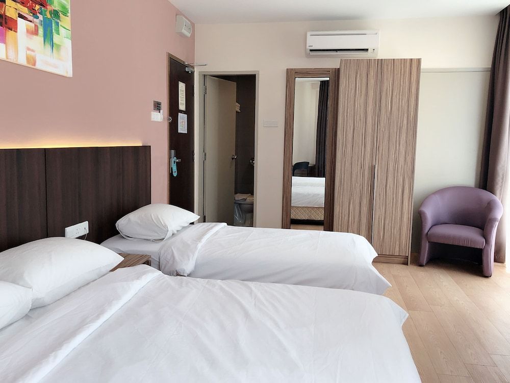Tumike Hotel Bentong Deluxe Triple Room 4