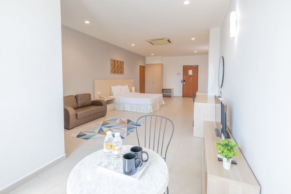 undefined Golden View Serviced Apartment 9