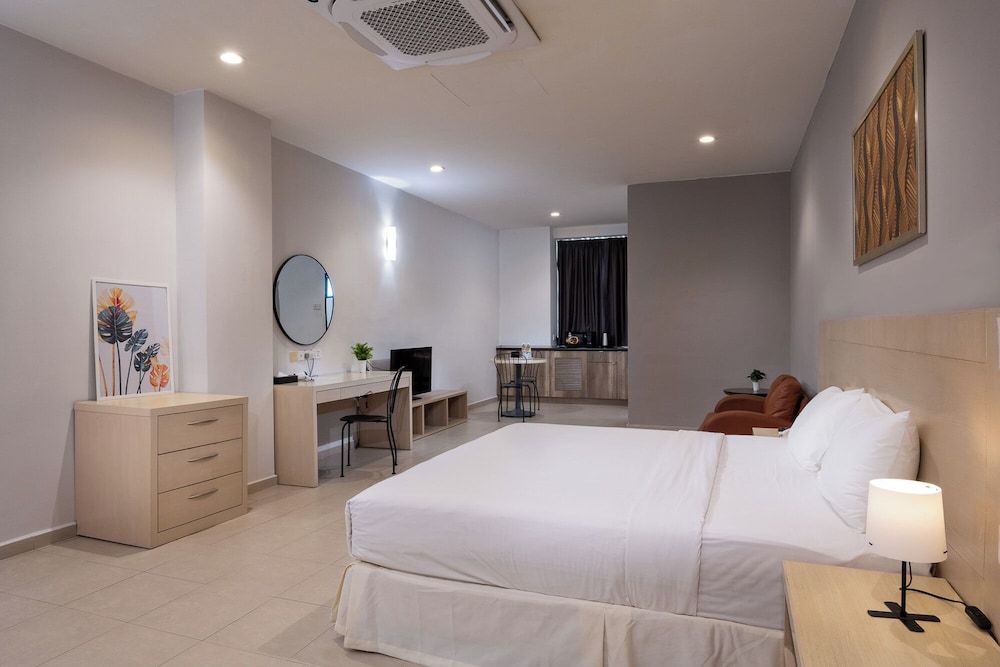 undefined Golden View Serviced Apartment 7