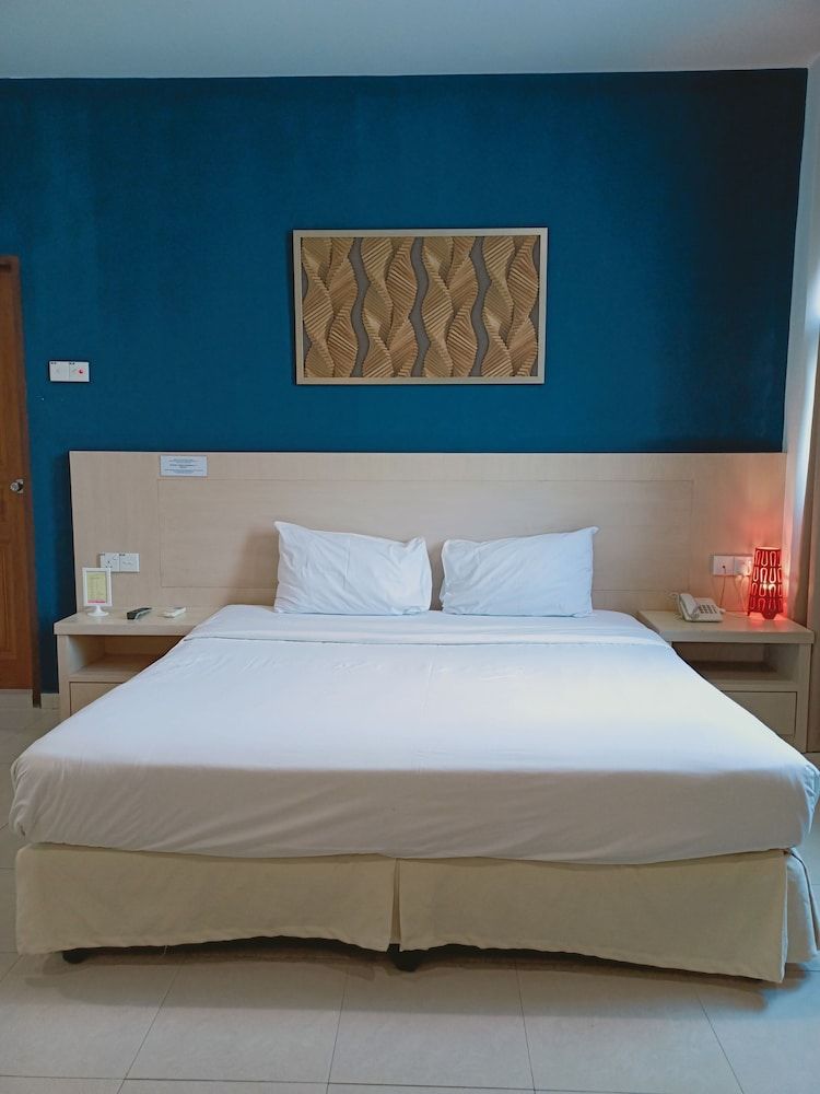 Golden View Serviced Apartment Superior King Room 2