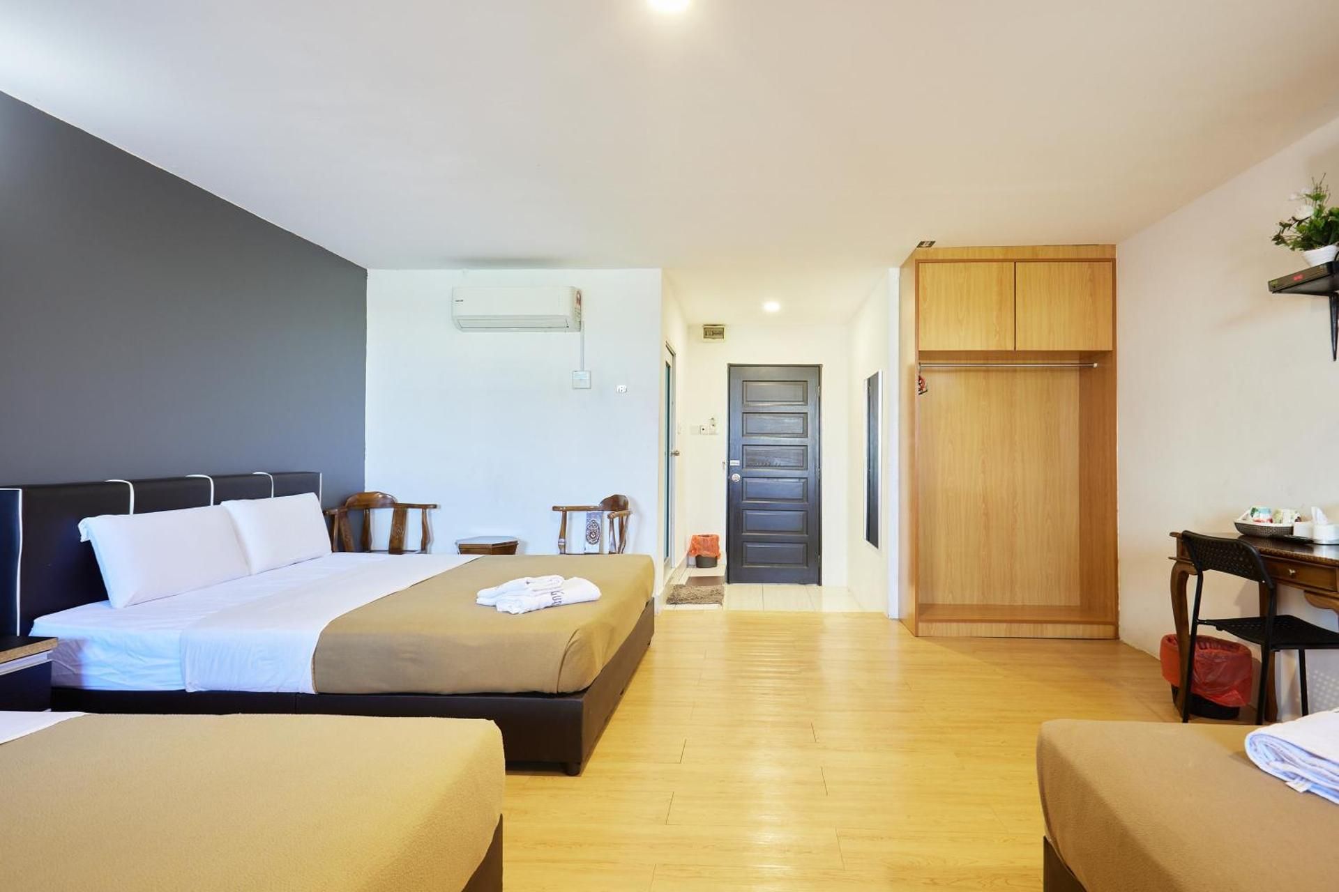 Deluxe Family Suite