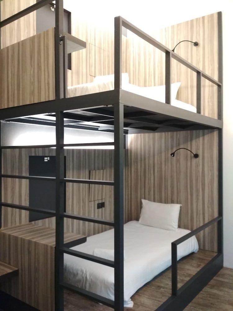 The Verve Hotel Double Pod