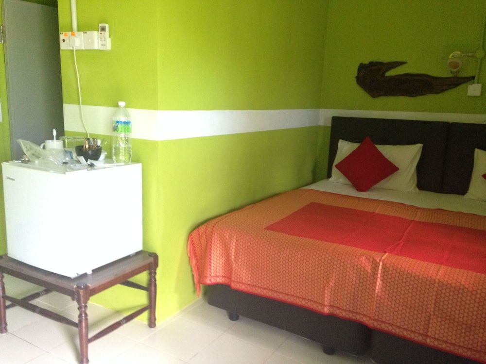 The Box Chalet Standard Box 3