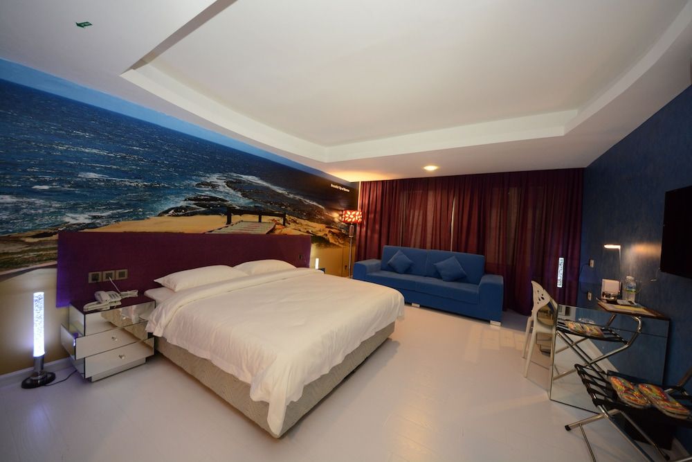 Unic Hotel Grand Room, 1 King Bed 2