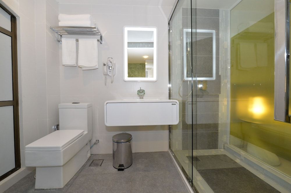 Unic Hotel Grand Room, 1 King Bed 4