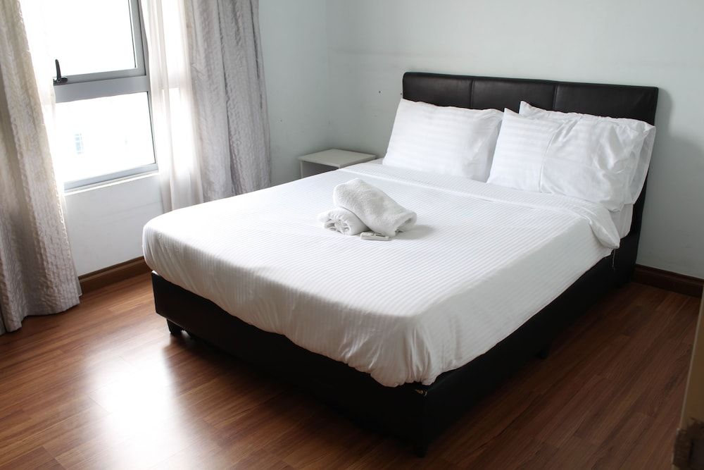 undefined Peaceful Service Suites at Taragon Puteri Bintang 2